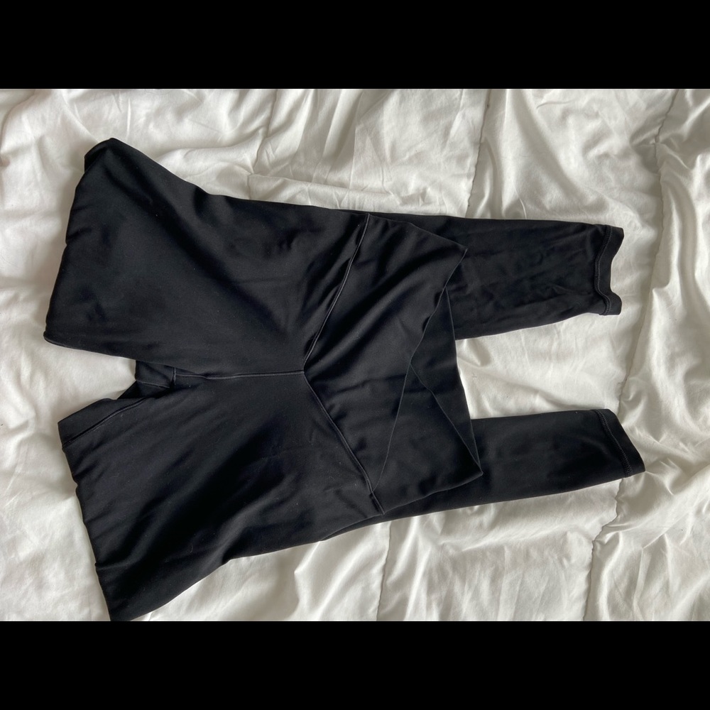 Aerie Offline crossover high rise black leggings M